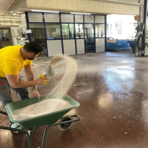 Bild: Bodenerneuerung