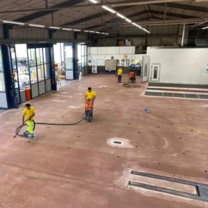 Bild: Bodenerneuerung