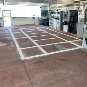 Bild: Bodenerneuerung