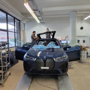 Bild: BMW iX Panoramadach