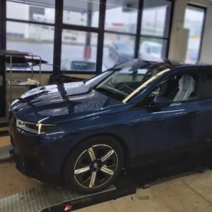 Bild: BMW iX Panoramadach